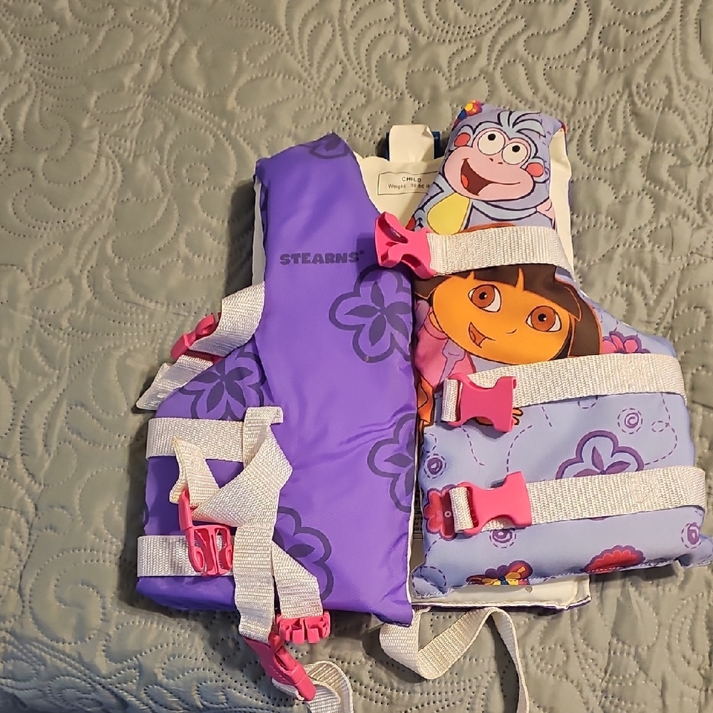 Stearns Kids' Dora The Explorer Purple and Pink Life Jacket